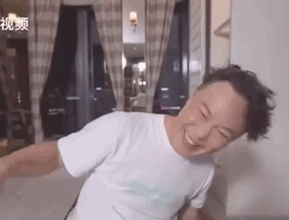 陈奕迅|陈奕迅吃醋女儿追星王一博蔡徐坤，自称没他们红但地位高，神态傲娇