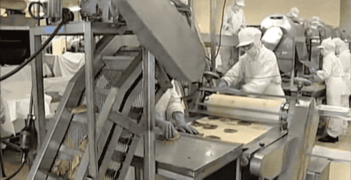 鱿鱼|鱿鱼肉是怎么被机器“撕扯”成鱿鱼丝的？