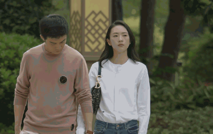 重温三十而已终于明白顾佳看到林有有胸前的蓝色烟花为何会崩溃