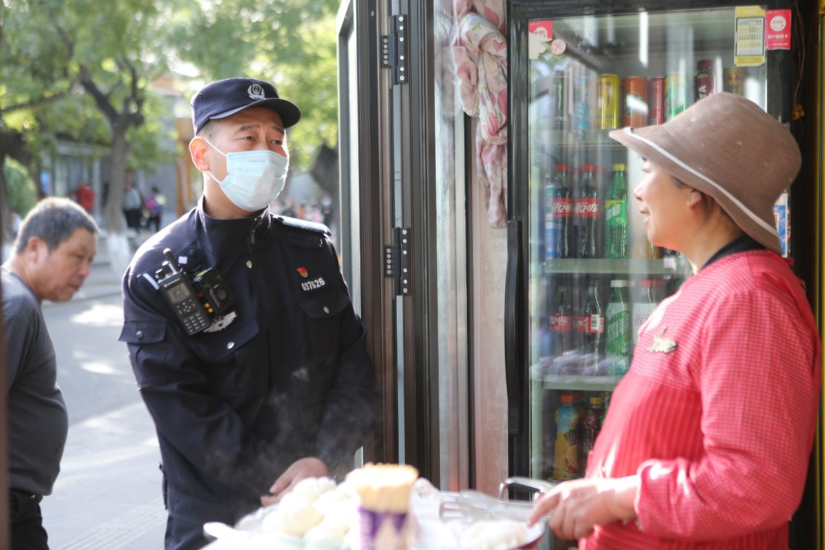 买卖街;香山;侯杰名;海淀警方|香山买卖街恢复往日繁华，“谁家来了新员工，他都一清二楚”