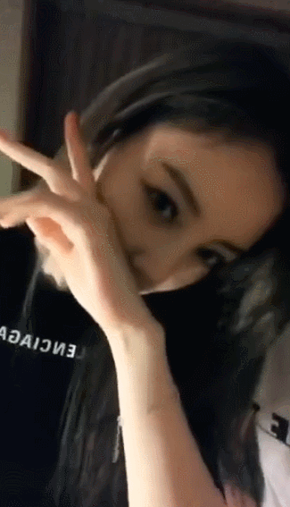 李小璐|李小璐贾乃亮又传复婚，甜馨生日蛋糕显端倪