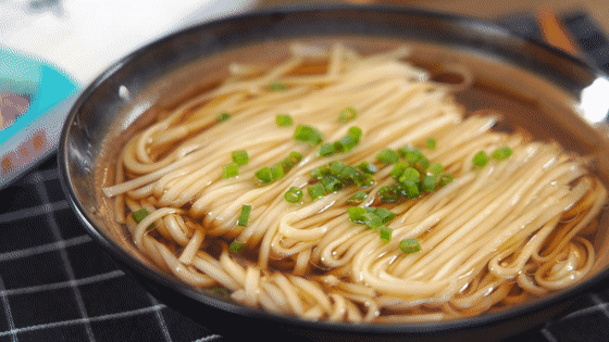 吃一碗儿时就熟悉的面条一切都暖了阳春面孔老师教做菜