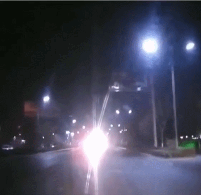 滥用远光灯,货车司机被提醒反而逆行逼停对向车辆?