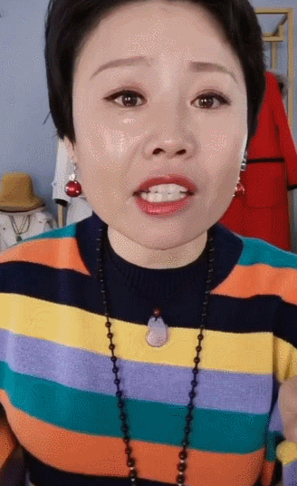 草帽姐|上演苦肉计炒作卖货？草帽姐直播间大哭，被老公家暴抓头发伤透心