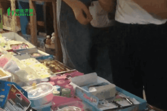 网红|小朋友都在玩的网红玩具“假水”，实测结果惊人，家长不要再给孩子买了！