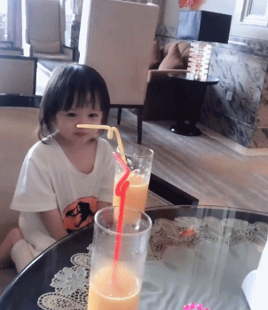 贾晓晨|她女儿真的好漂亮啊！