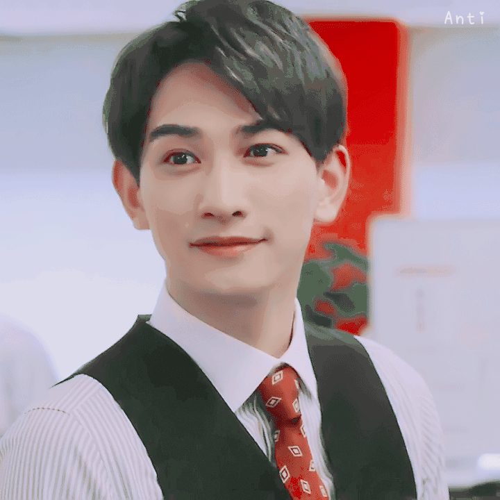 黑泽由町田启太饰演,这哥哥又高又帅,随便一个wink,都煞人于无形.