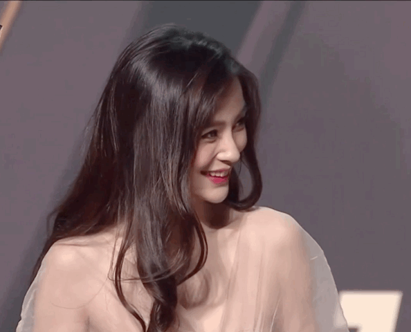 谢娜|亚太区最美面孔榜单引热议，三小只上榜，谢娜52，肖战Lisa争议大