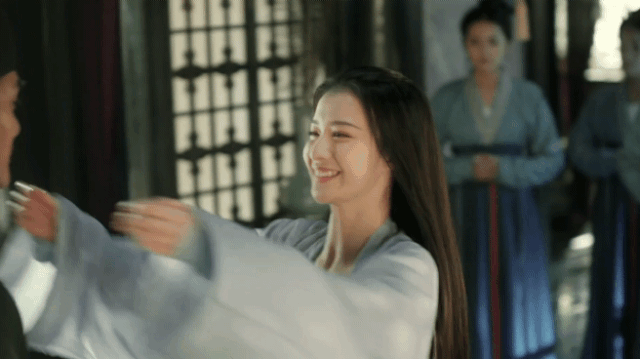 范冰冰|她的美貌热搜，真让人一头雾水