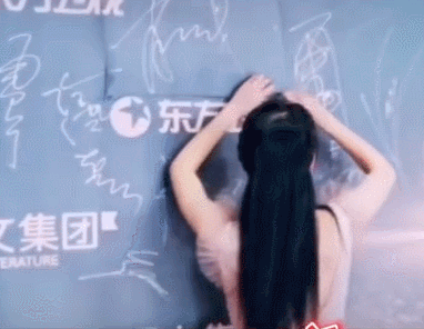 司雯嘉|靠关系成番茄台一姐？她情商堪忧内涵丁当，曾撕抢肖战签名博眼球