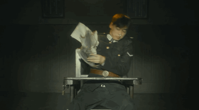 李易峰|从糙汉潘粤明，到“傻子”李易峰，拍过《白夜追凶》的王伟还真行！