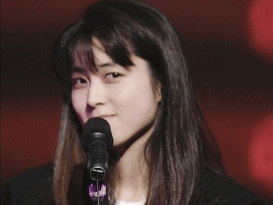 坂井泉水,日本摇滚乐团zard的主唱,作词家,曾给邓丽君写过歌《与你