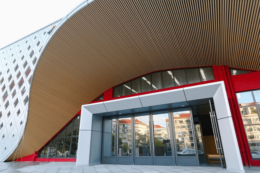 集赛事,演出,体育训练等多功能于一体,松江体育馆开馆啦!_腾讯新闻