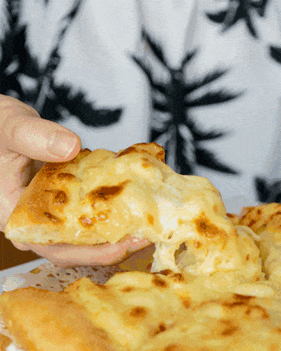 9寸夏威夷水果披萨卖9.9元!洪阳这家店有点狠了!