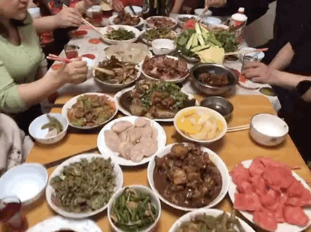 孙瑜提供每年的冬至,蛟河市高氏家族一家人都会团聚