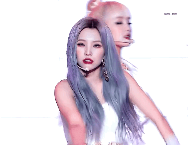 在kbs歌谣大祝祭上的表演,状态也是一绝.