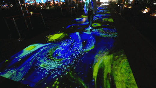 26日,在全城5区,20个地点,展出来自全球共179件光影及新媒体艺术作品