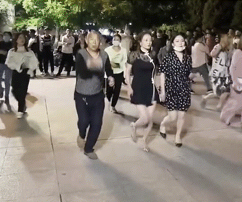 室友是个女装大佬每次看着她都觉得怪怪的关键太可爱了