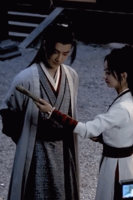 《有翡》王一博原音太苏,赵丽颖失误跳词直接拥抱