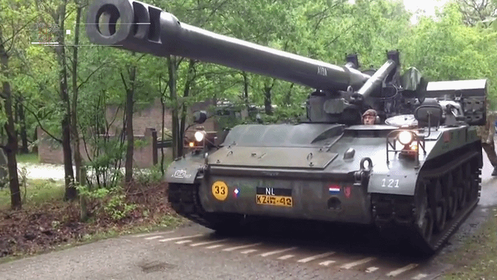 战后巨炮的代表口径达到203mm的m110重型自行榴弹炮