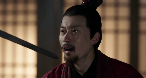 她老婆表情异常复杂:有你这么说我老的吗?我谢谢你全家啊.