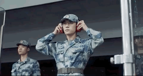 21空军招飞影片 牵出一段传奇往事 腾讯新闻