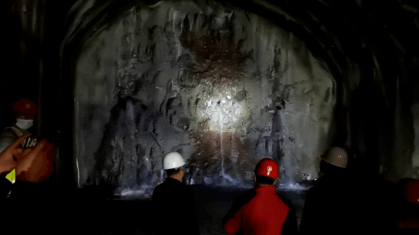 596_335gif 动态图 动图