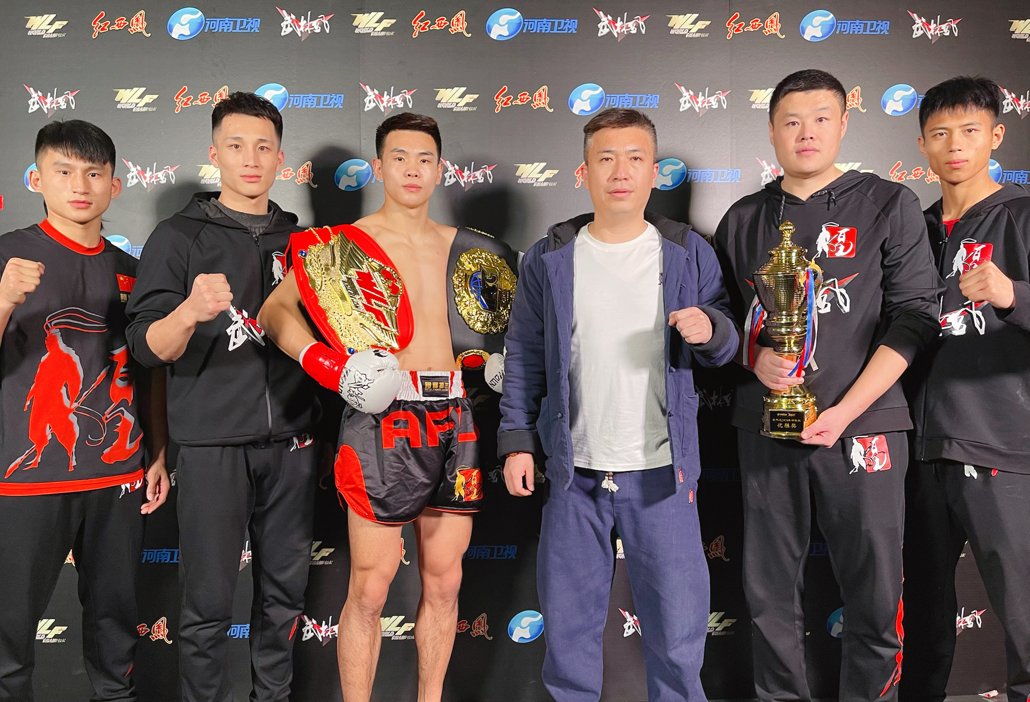 "小西毒"欧阳锋武林风全球功夫盛典tko柳雷,横扫70㎏指日可待?