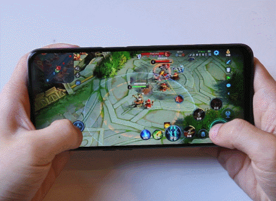 为了检测oppo a93在游戏中的流畅度表现,我选取了当下最热门的《王者