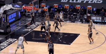 小卡连失关键球绿军胜快船（图）