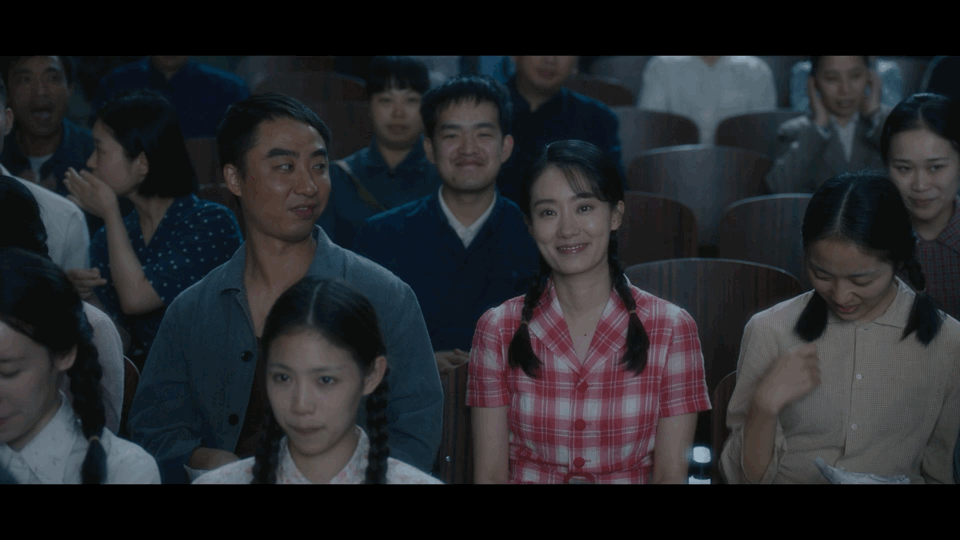 你好李焕英你的笑容是花季少女时妈妈的模样