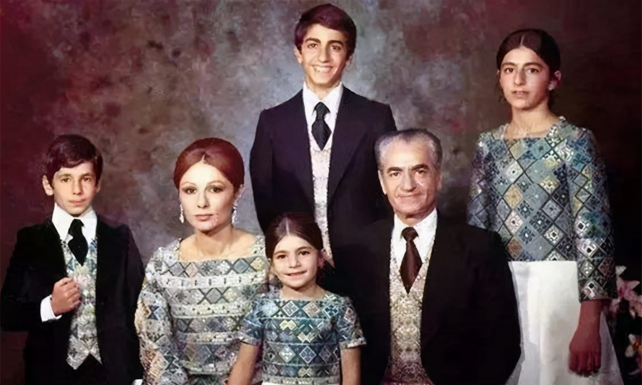 西方可以暗杀苏莱曼尼为何不敢暗杀哈梅内伊