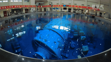 宇航员|昨儿说好的“贺岁档”正片，来了！