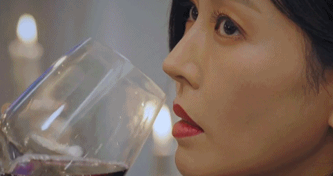 评分收视一路飙升,这被疯狂投诉的狗血剧《顶楼》,"杀"疯了