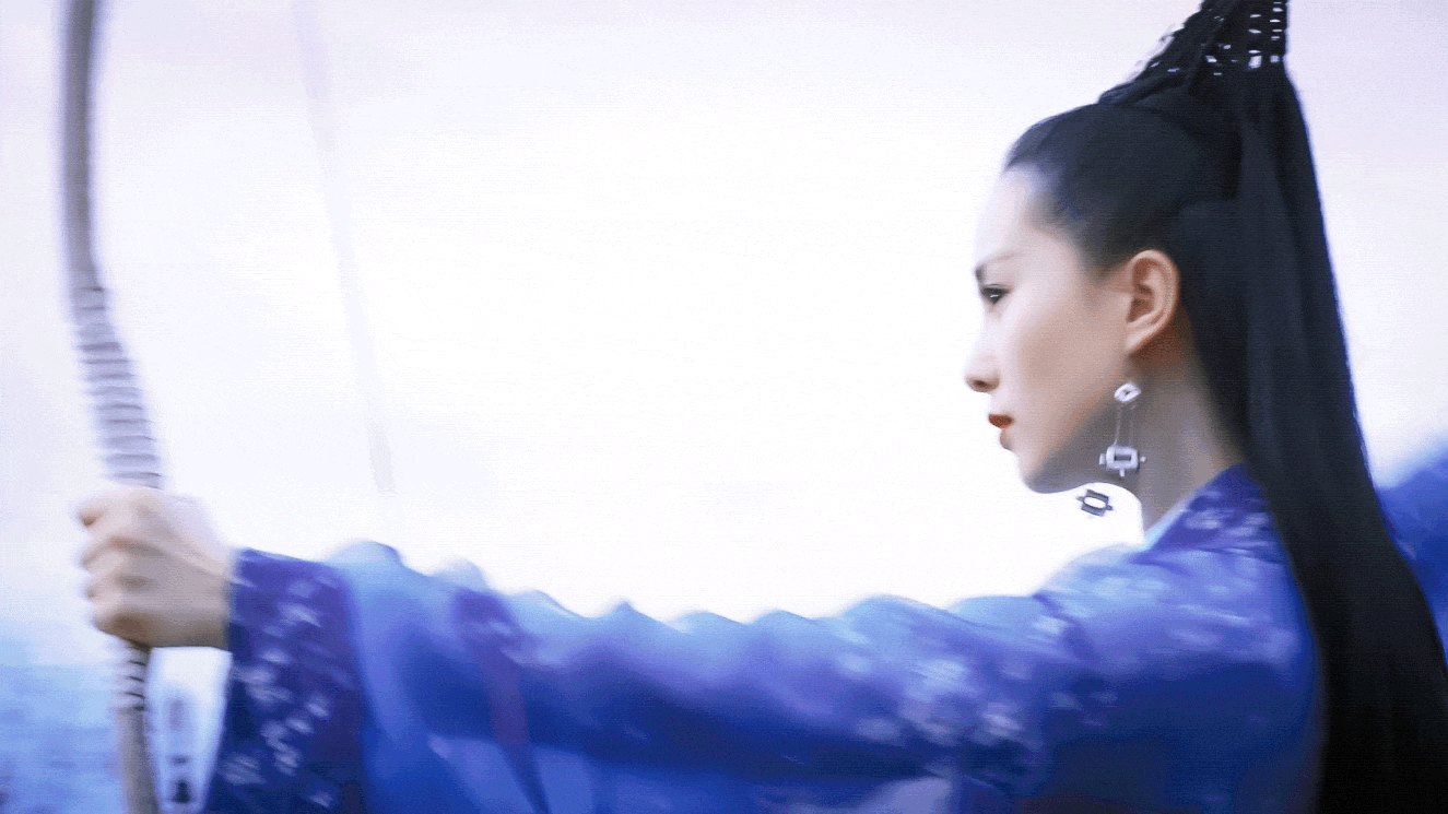 迪丽热巴红衣射箭赵丽颖戎装射箭赵露思蓝衣射箭谁是你的最爱