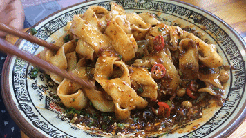 大碗宽面一碗四根白鹿原又宰客了