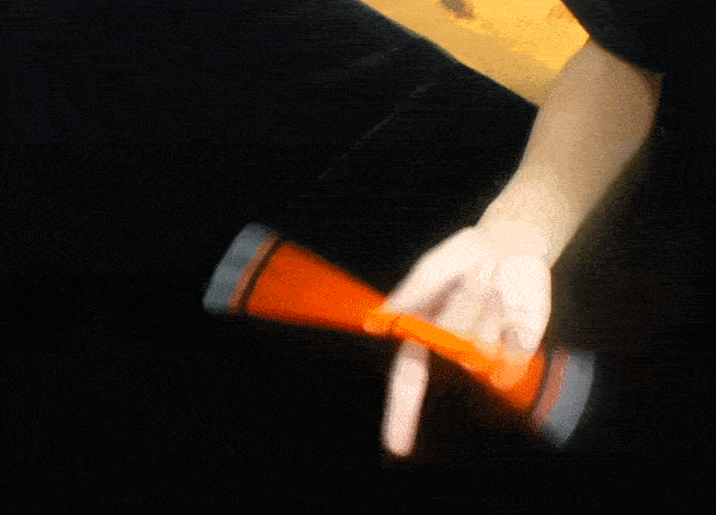 抖腿|怎样抖腿，才不会被打？