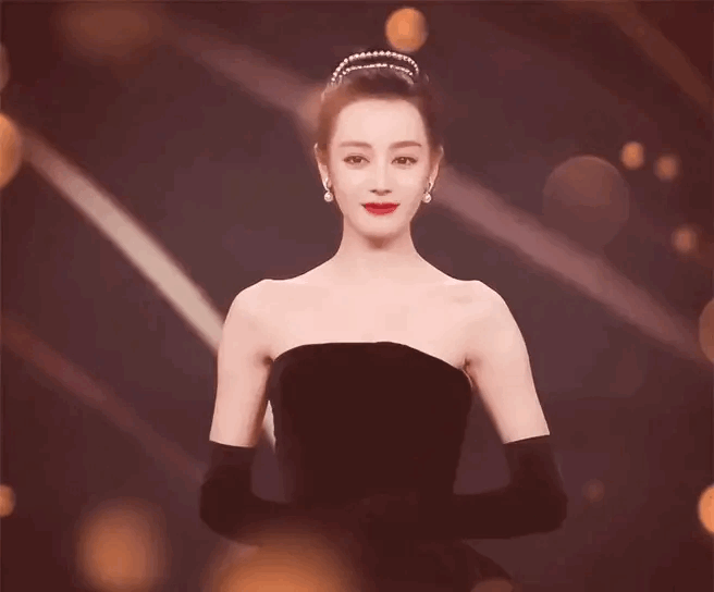 迪丽热巴这套变美术也太神了