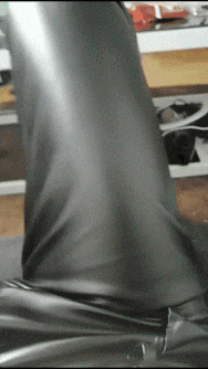 皮裤|请问，穿皮裤放屁会鼓包吗？