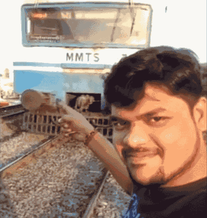 印度人自拍,帅不帅根本不重要,重要的是没人敢跟他们一起自拍_腾讯