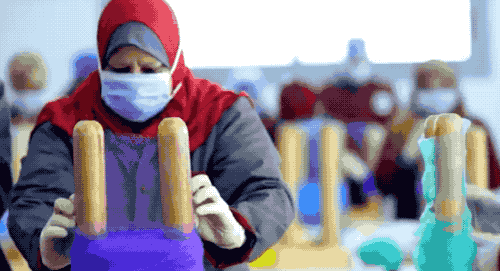 浴球|浴球是怎么做成花的？竟然真是人手一朵朵扎的