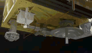 卫星|这个大卫星的“小保镖”，传回了我国的第一张飞船照片