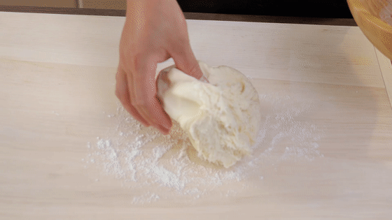 色泽白皙有弹性的小馒头牛奶小馒头孔老师教做菜