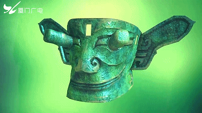 经过复杂的数字化工序,制作者不仅还原了三星堆青铜纵目面具文物实体