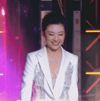 53岁美成观众心中白月光，她的野心从来不只是“央视一姐”（组图） - 25