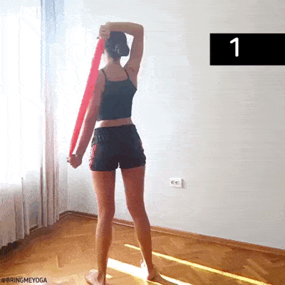 老话都说“气质在肩，优雅在背”；今天就来告诉你两套开肩美背的瑜伽序列_帮你轻松提升气质！