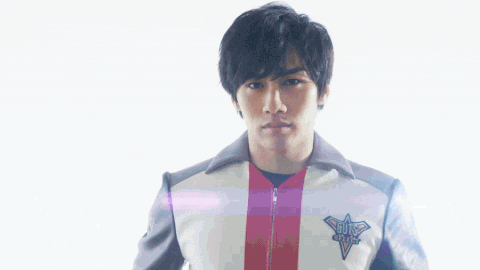 变身时需要在胜利神光棒中装填寄宿着光之力量的胜利超越之钥,官方