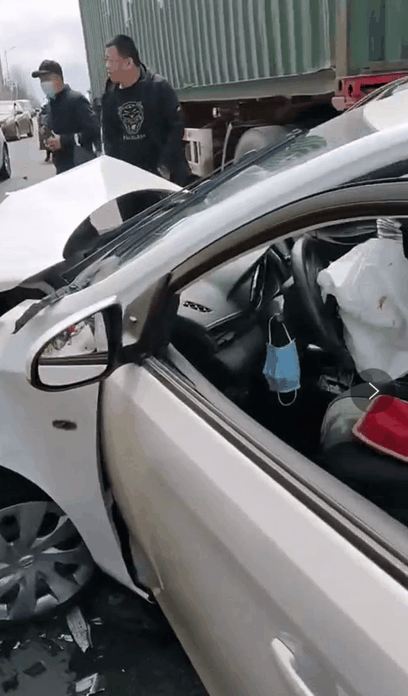 5公里长的肇事路段上哈尔滨市征仪路上发生严重交通事故