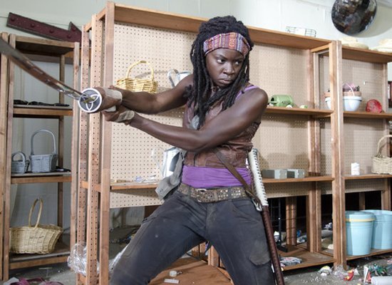 《行尸走肉(the walking dead)第三季中"刀女"米琼恩(michonne)刀