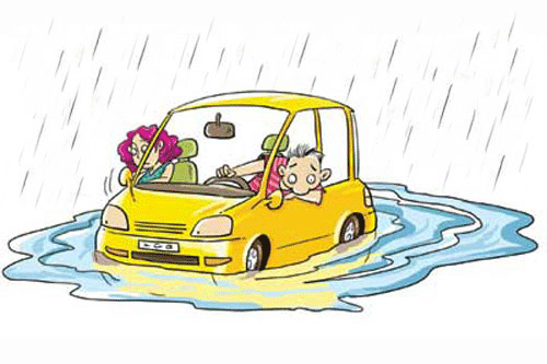 5月4日 雨天道路湿滑 驾车出行要谨记降速,控距,亮尾 来源:内江市